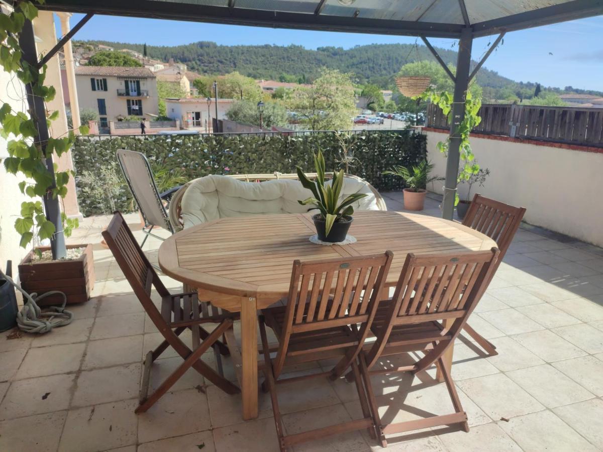 Appartement Provencal Avec Terrasse Dans Le Var Les Arcs-sur-Argens Exterior photo